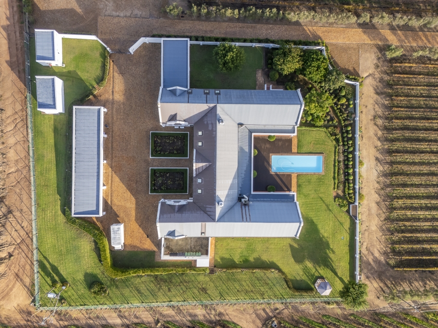 7 Bedroom Property for Sale in Stellenbosch Farms Western Cape